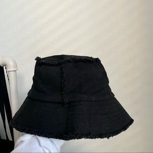 Urban Outfitters bucket hat